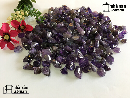 Đá thạch anh vụn tím đánh bóng phong thủy. lz