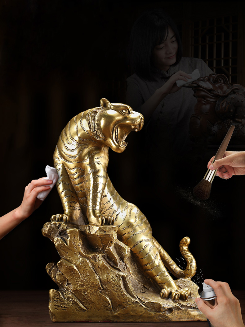 Tượng thủ công cho năm dần con Hổ bằng đồng thau phong thủy Hồng Thắng