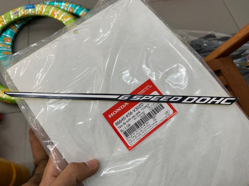 Tem sườn winner đen chử dohc 6 speed phải