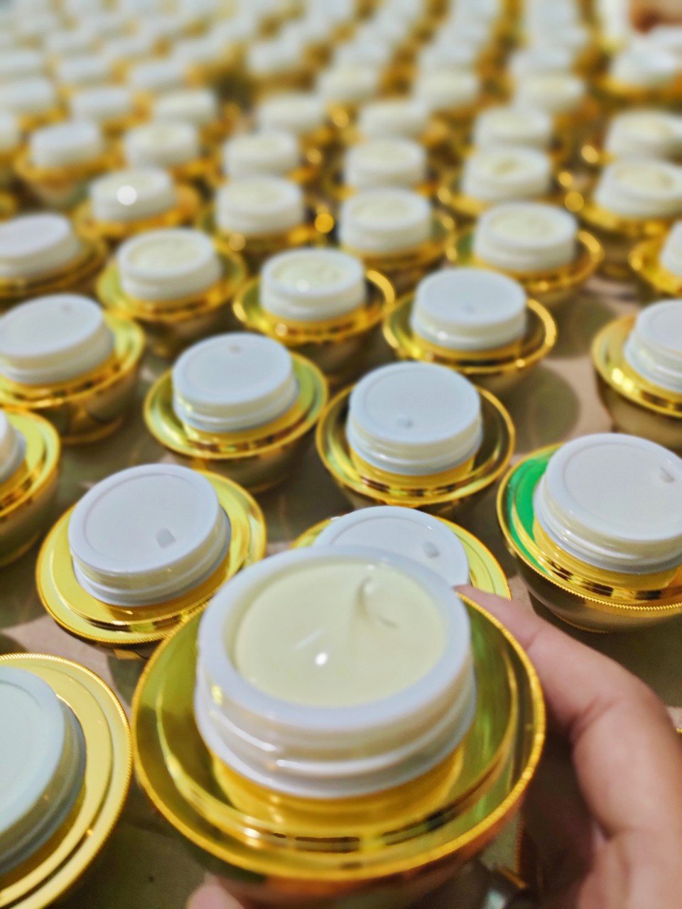 Sản phẩm dành cho Spa Tặng bột đặp mặt dưỡng da Kem dưỡng sâm Nhung tươi COLLAGEN 24K handmade phục hồi dưỡng da sau tái tạo