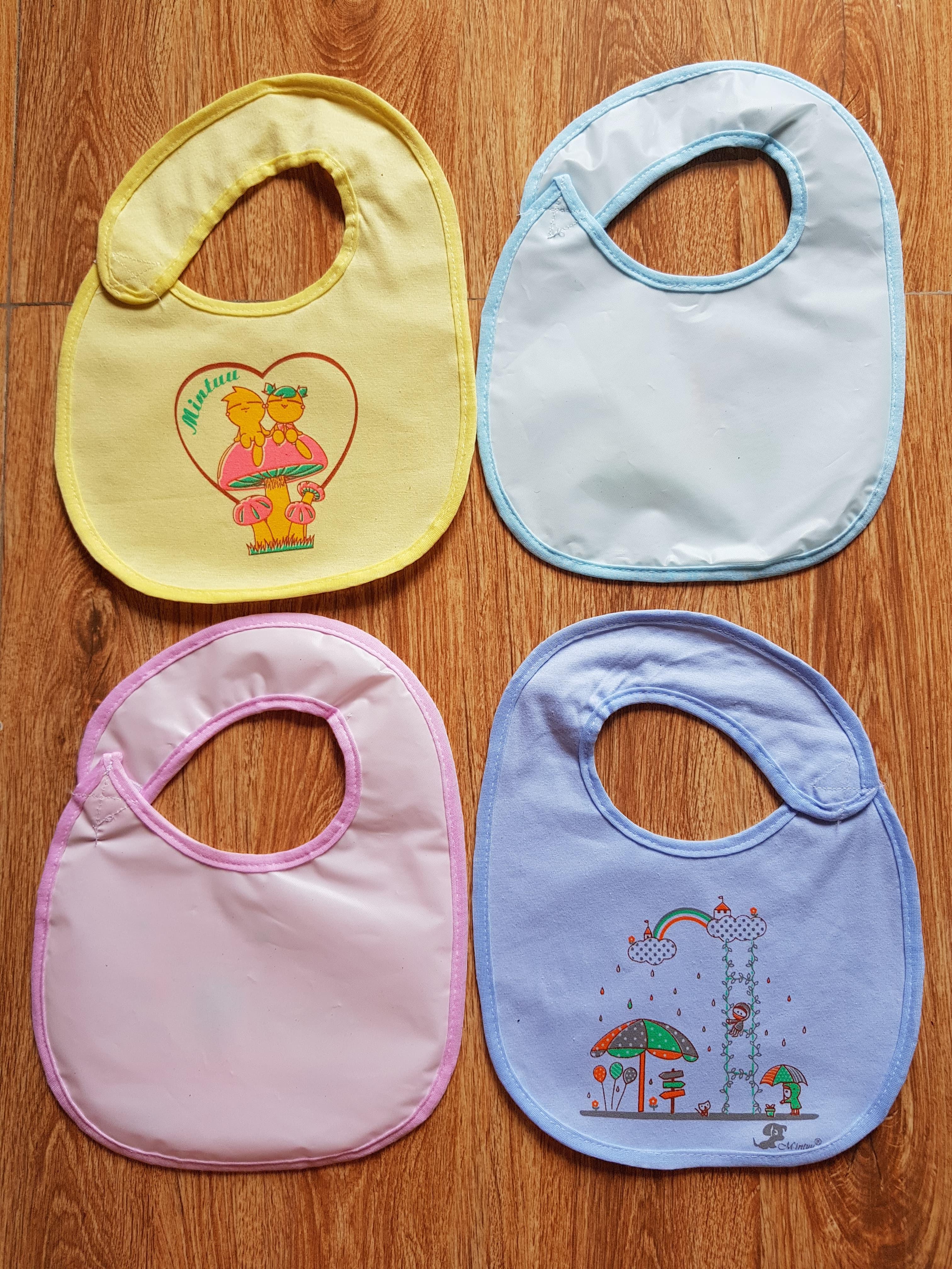 Combo 5 yếm dán cho bé trai và bé gái