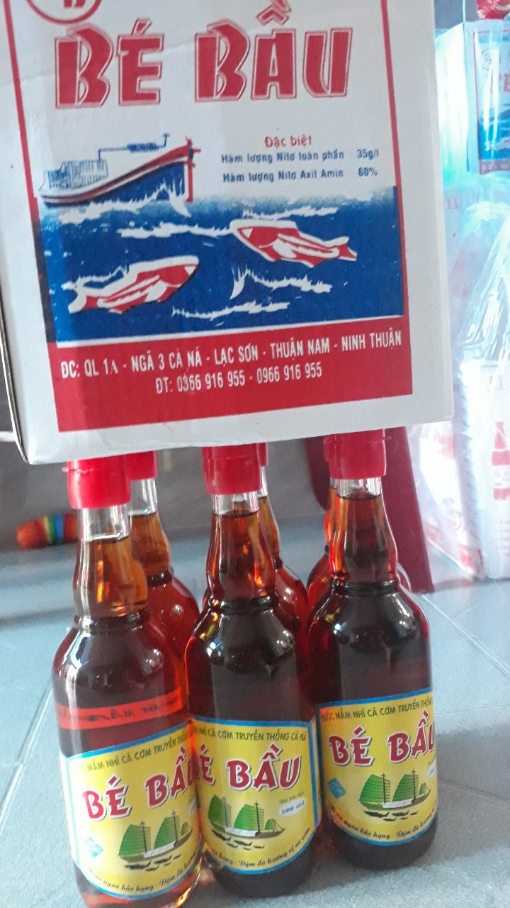 NƯỚC MẮM NHỈ CÁ CƠM BÉ BẦU LOẠI ĐẶC BIỆT, NGON NHẤT( 1 THÙNG 6 CHAI THUỶ TINH LOẠI 500ML)