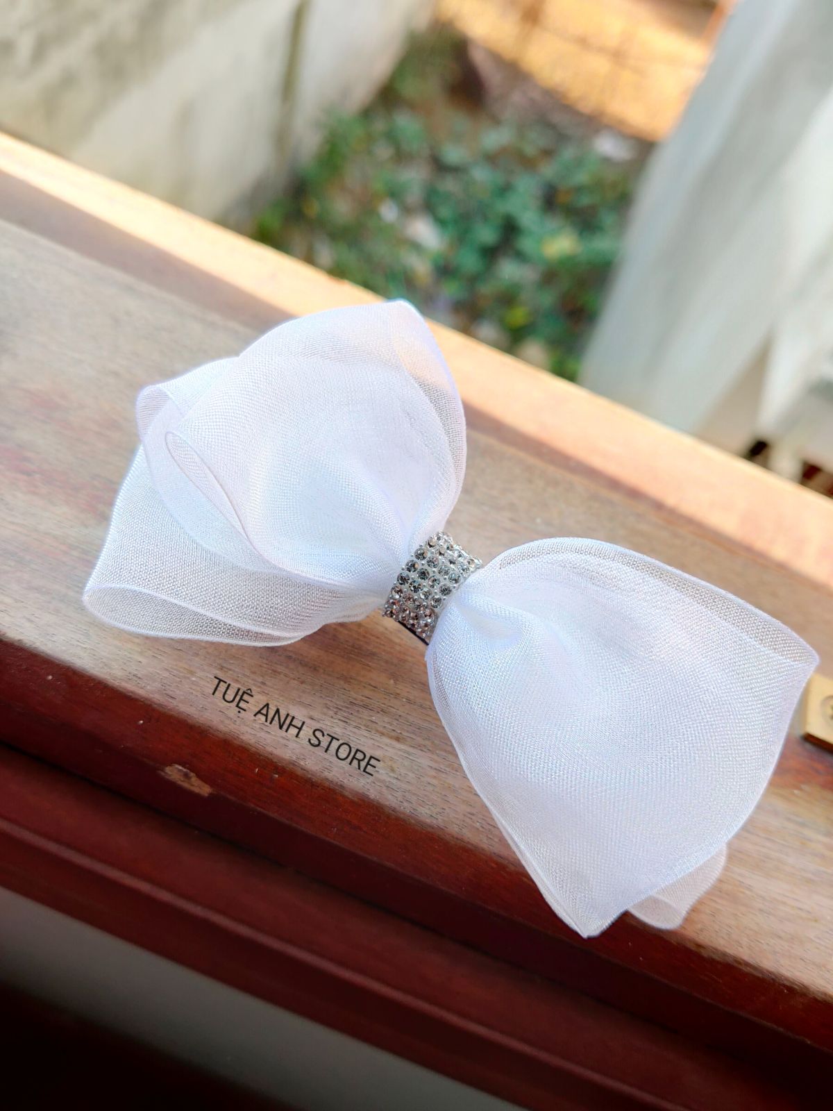 Cặp tóc/Dây buộc tóc tông trắng tiêu thư bồng bềnh