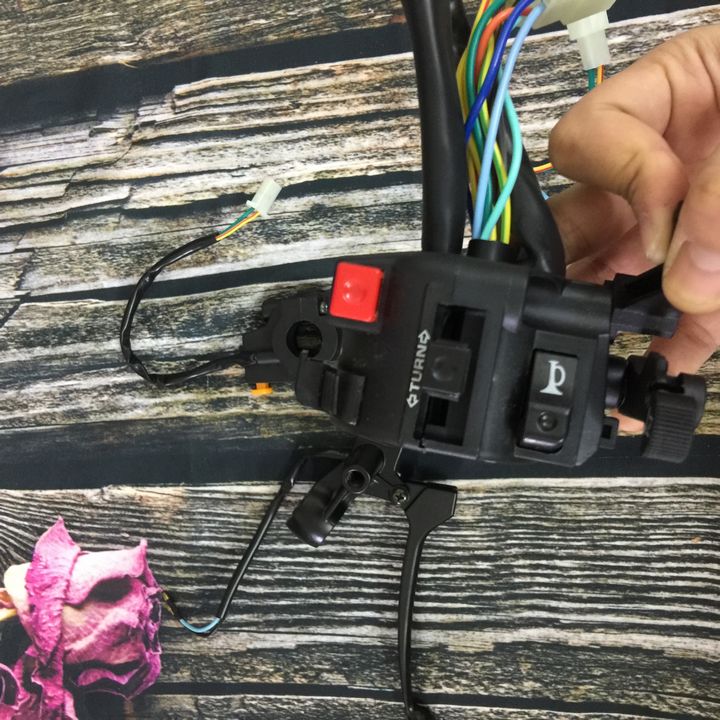 Bộ đôi cụm công tắc  ( bên trái hoặc phải  - 2 bên ) xe WAVE thái / Wave alpha / Wave zx ( WAVE NHỎ )