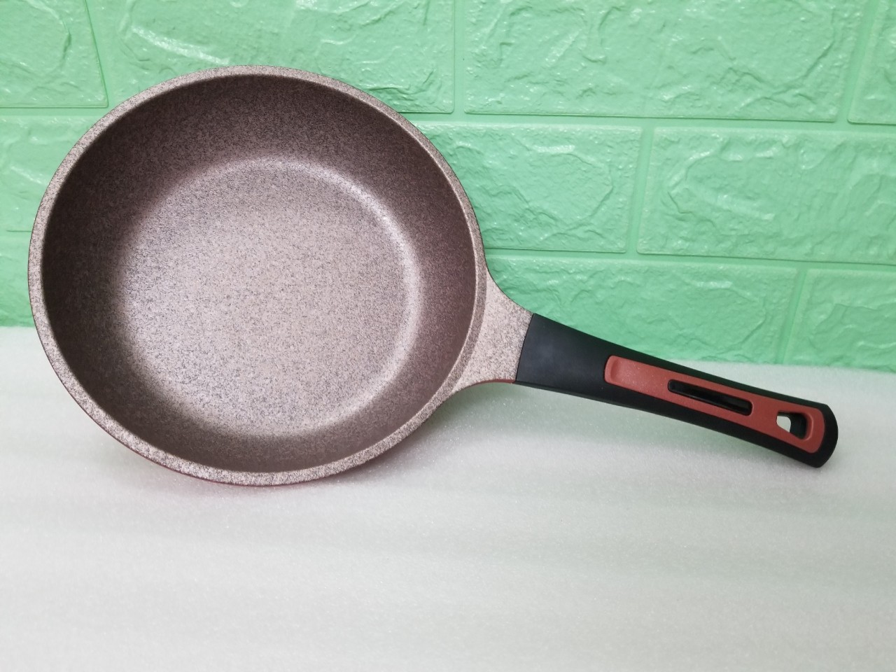 [HCM]CHẢO ĐÁ CHỐNG DÍNH QUEEN ART HÀN QUỐC 20CM
