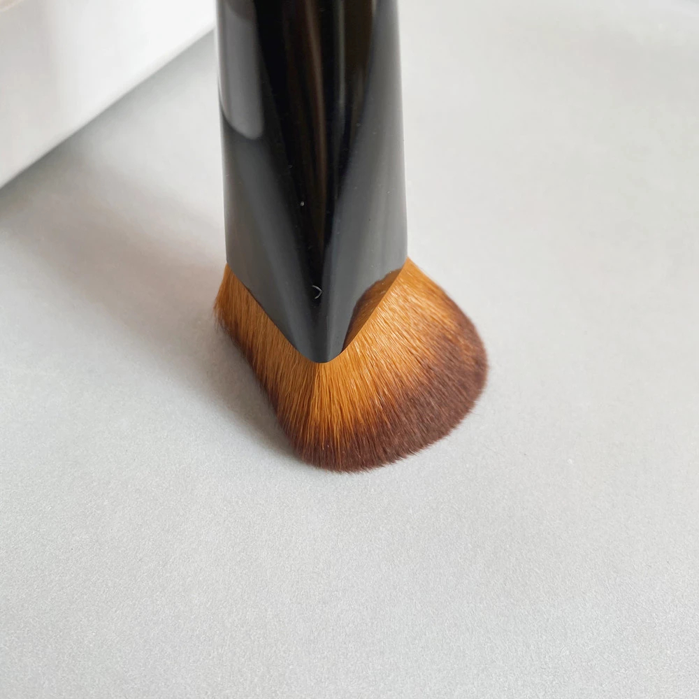Cọ Trang Điểm Đa Năng Bobbi Brown Precise Buffing Brush