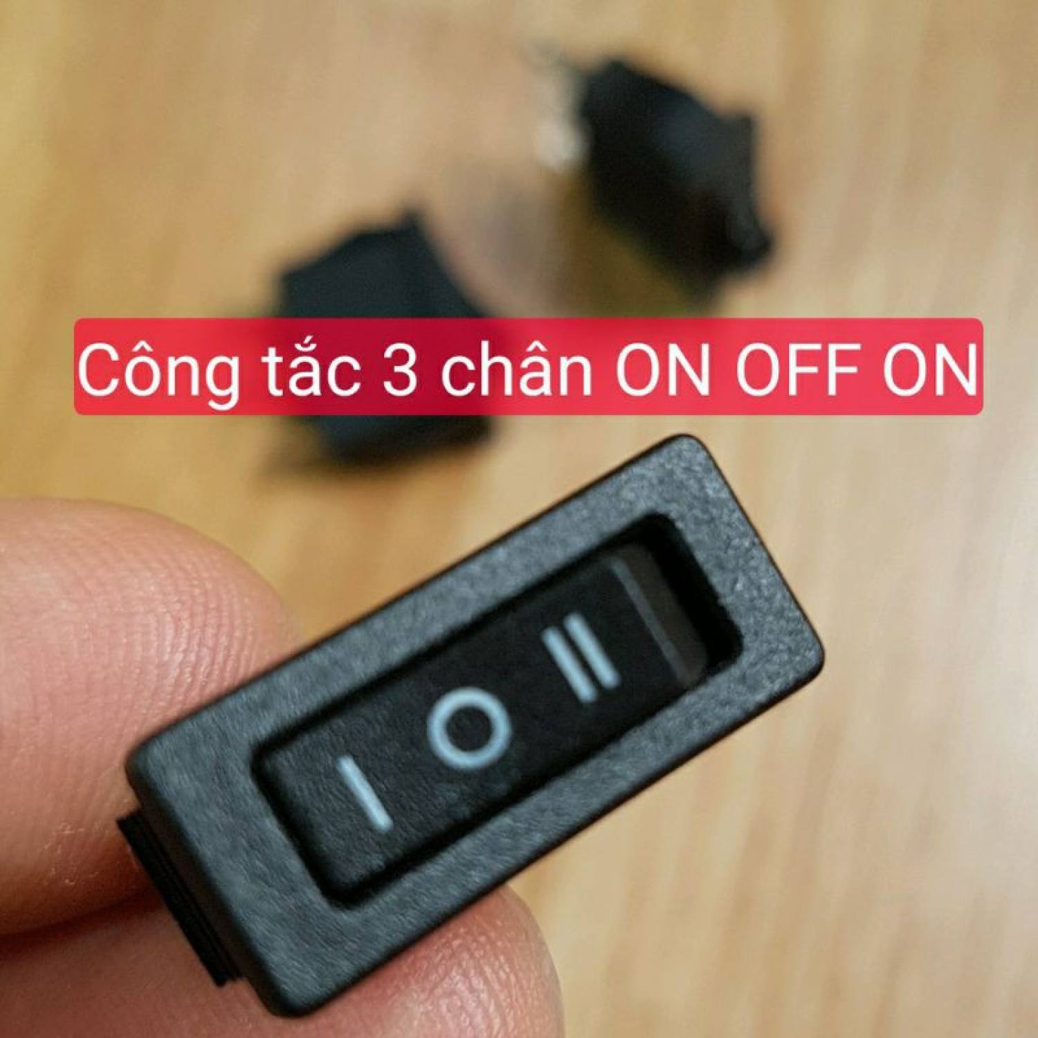 công tắc đèn trợ sáng 2 màu