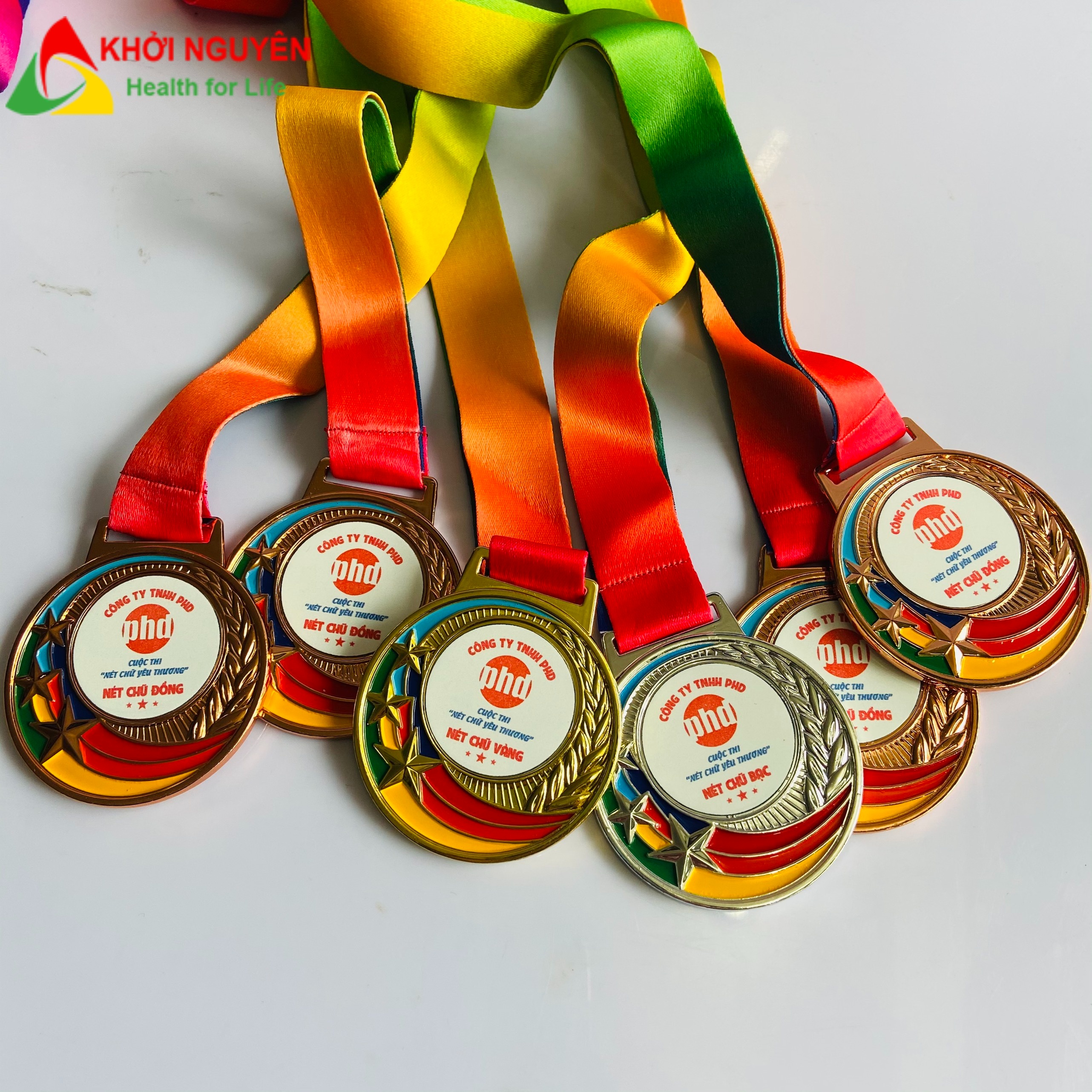 Huy chương trao giải giá rẻ bằng kim loại
