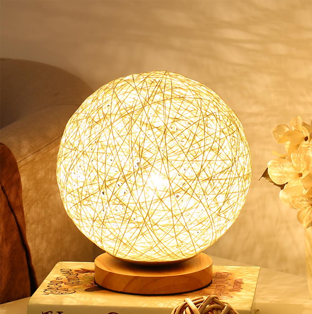 Đèn Ngủ Để Bàn Hình Quả Cầu FXE1135 (Giao Màu Ngẫu Nhiên)