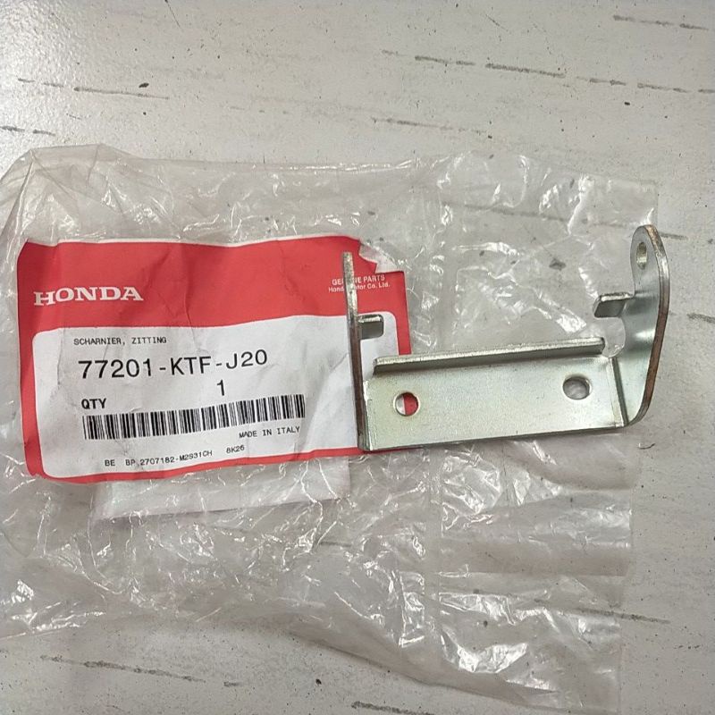 Bát yên trước honda Sh ý 2010