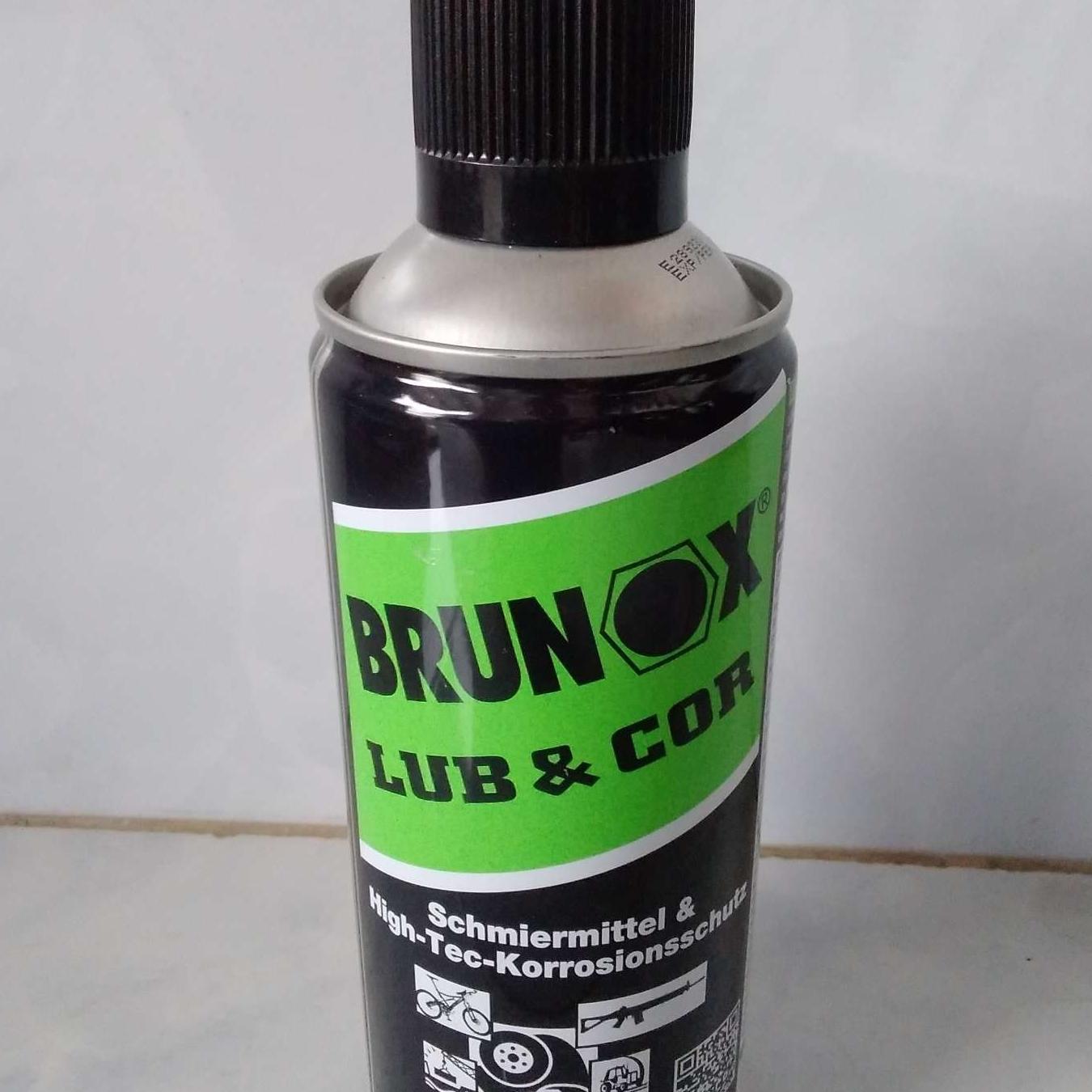 Dầu xịt xích brunox thụy sĩ