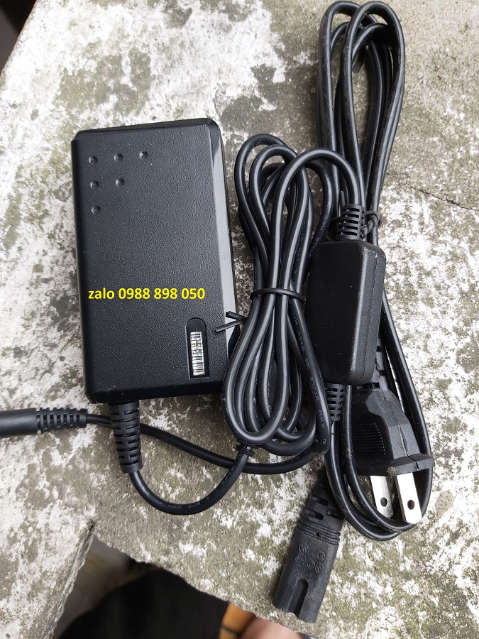 Adapter Roland PSB-1U 9V 2A 18W