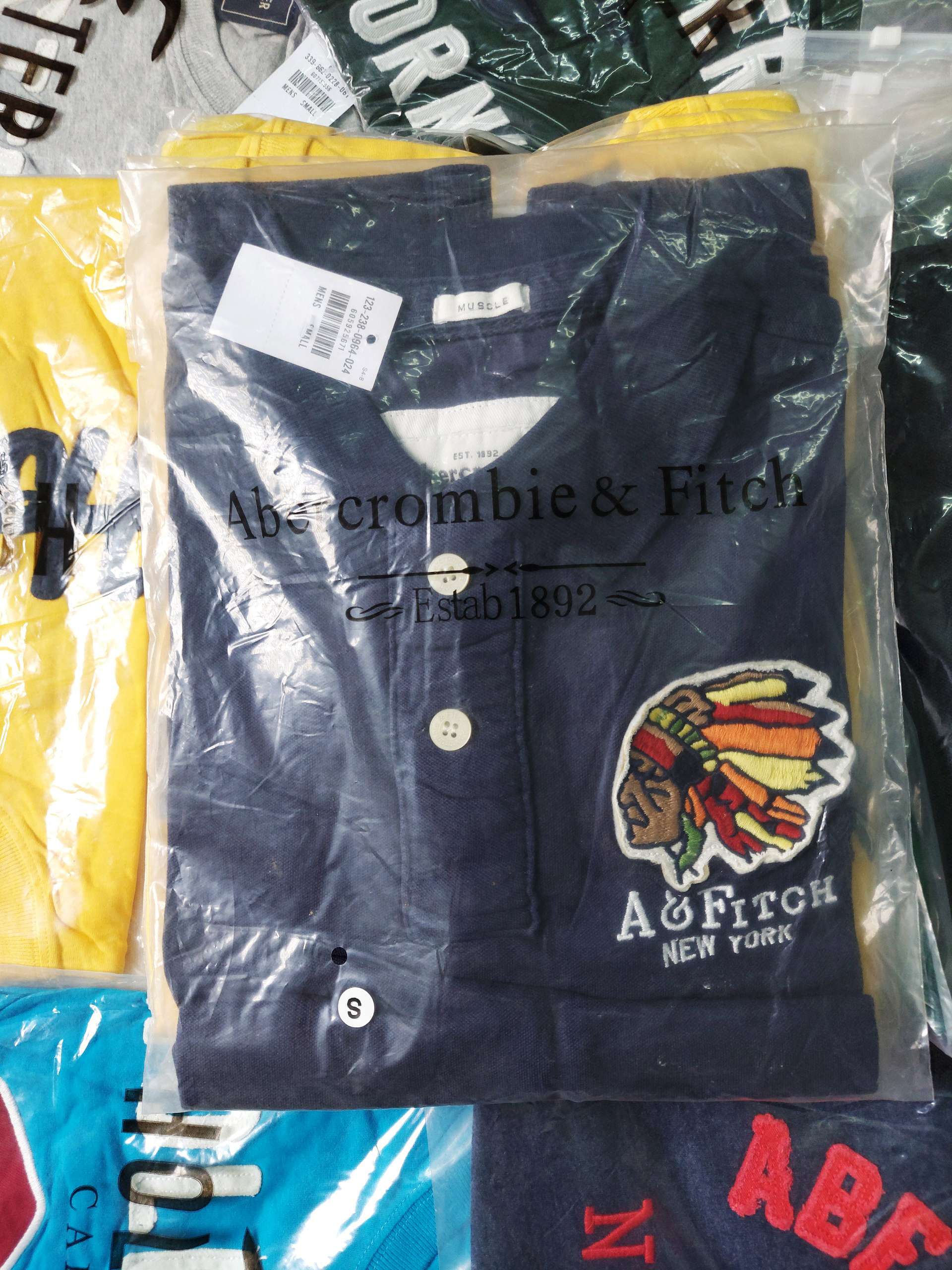 Áo thun polo thổ dân Abercrombie Navy Classic