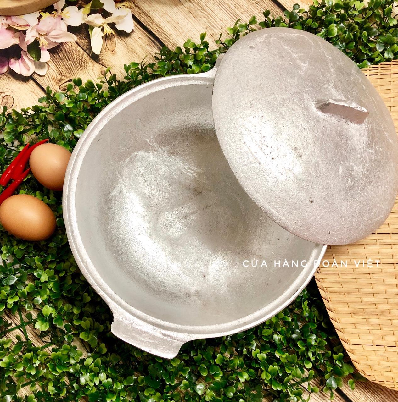 Nồi Gang Đúc 25 cm - Kho Thịt Cá II Nồi gang đúc nguyên khối, đúc thủ công nguyên khối bằng khuôn cát.