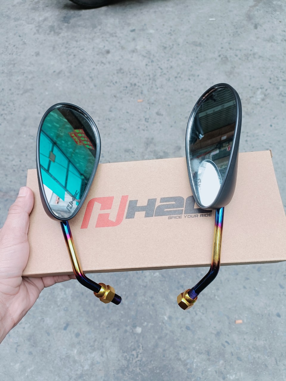 Cặp kiếng H2C SUZUKI chân 10ly răn thuận chân màu