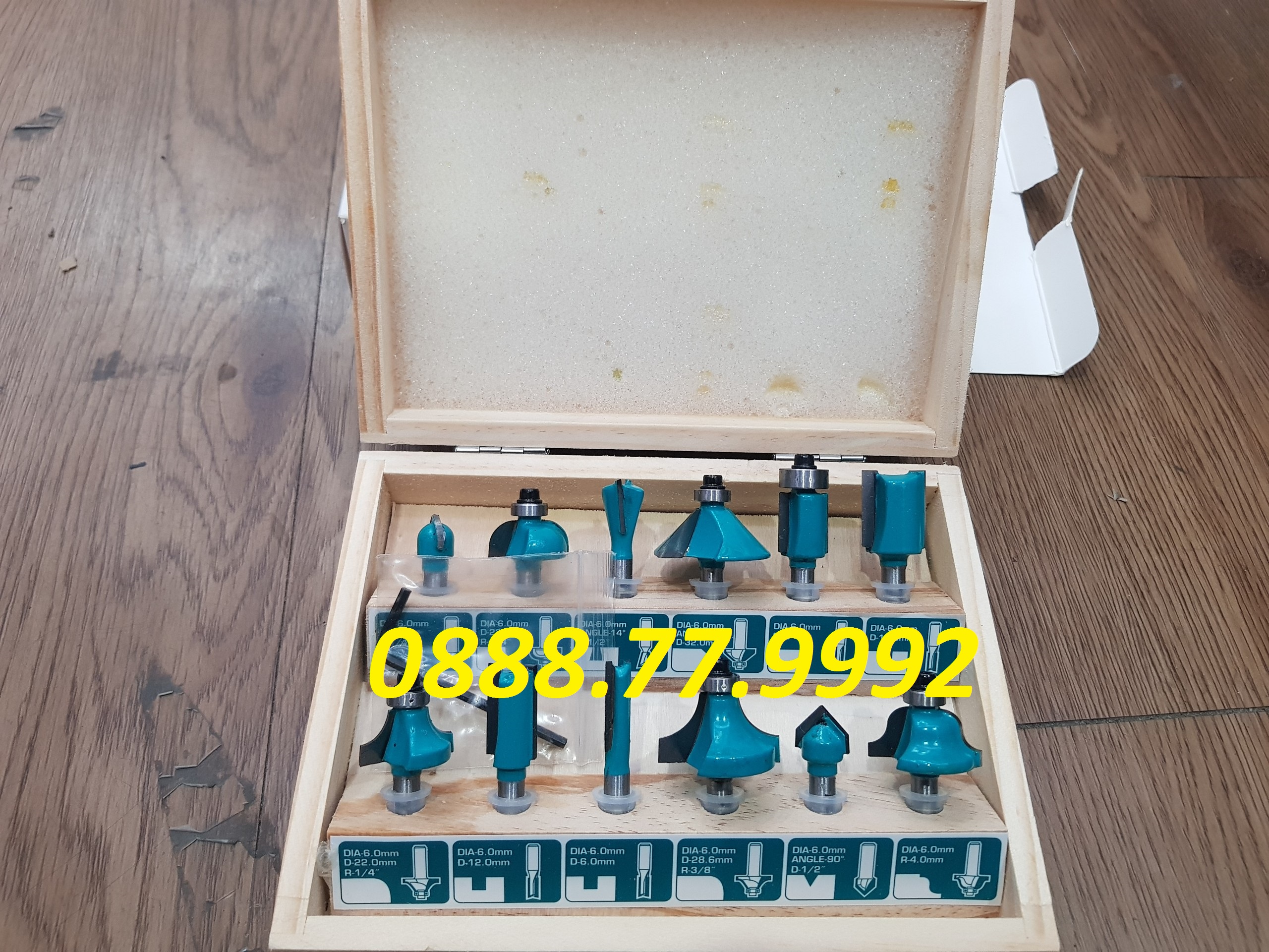 Bộ 12 mũi phay gỗ (6mm) Total TACSR0121