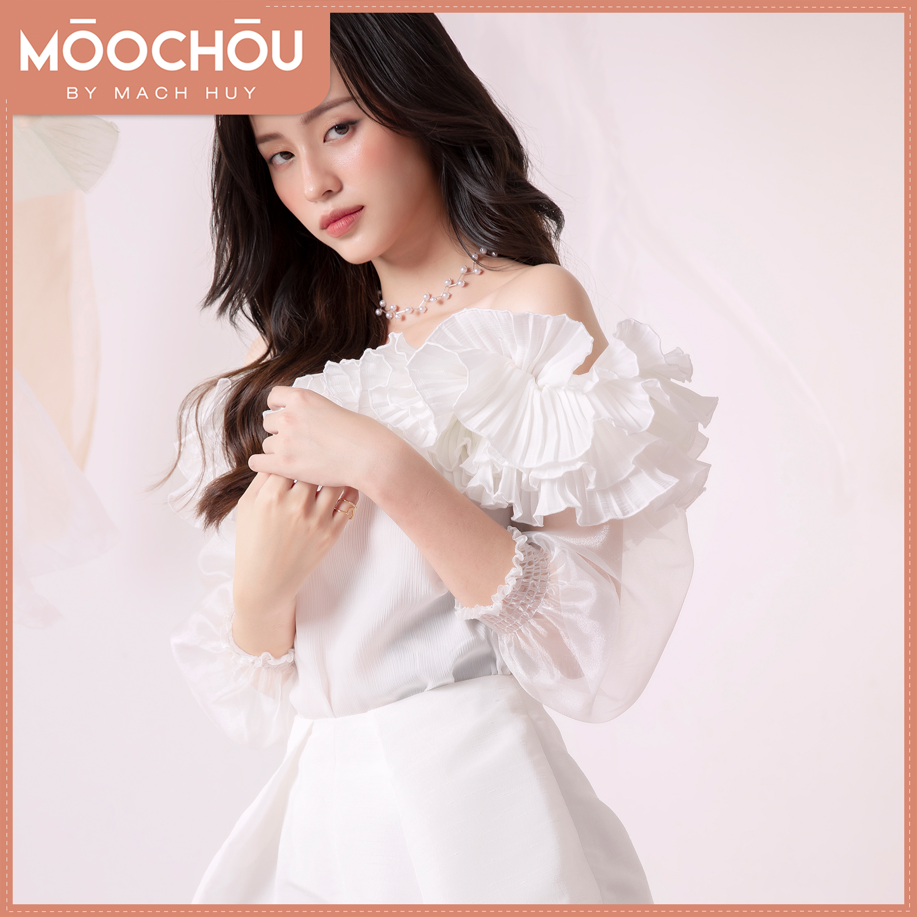 ÁO BẸT VAI BÈO DAISY TOP - MOOCHOU