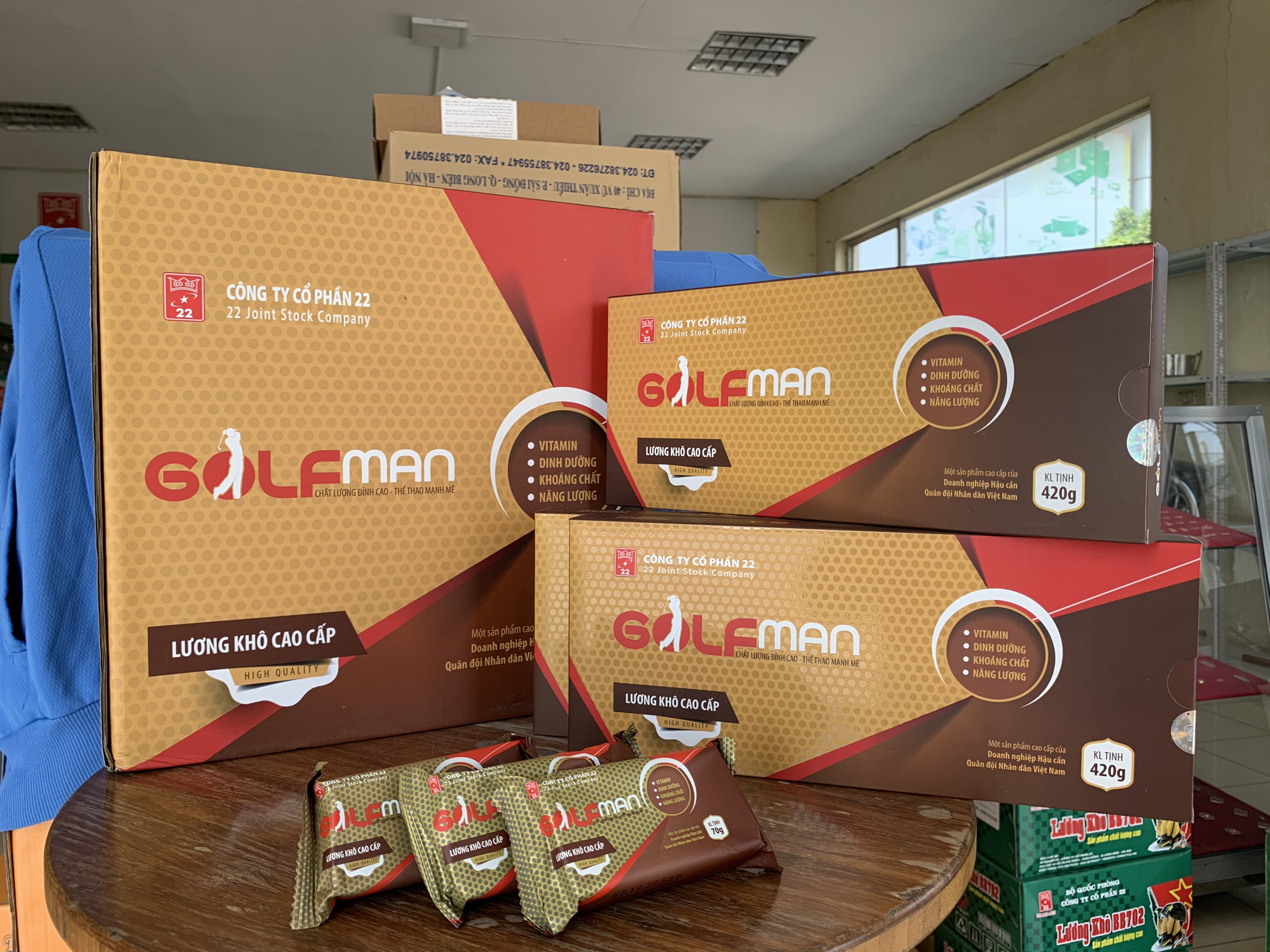 lương khô golfman