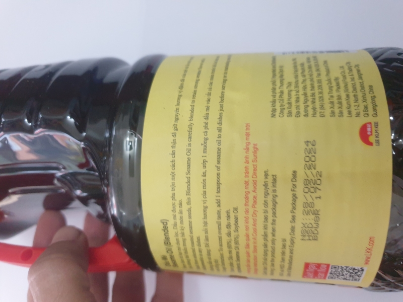 Lee Kum Kee bottle 1.75L turmeric oil