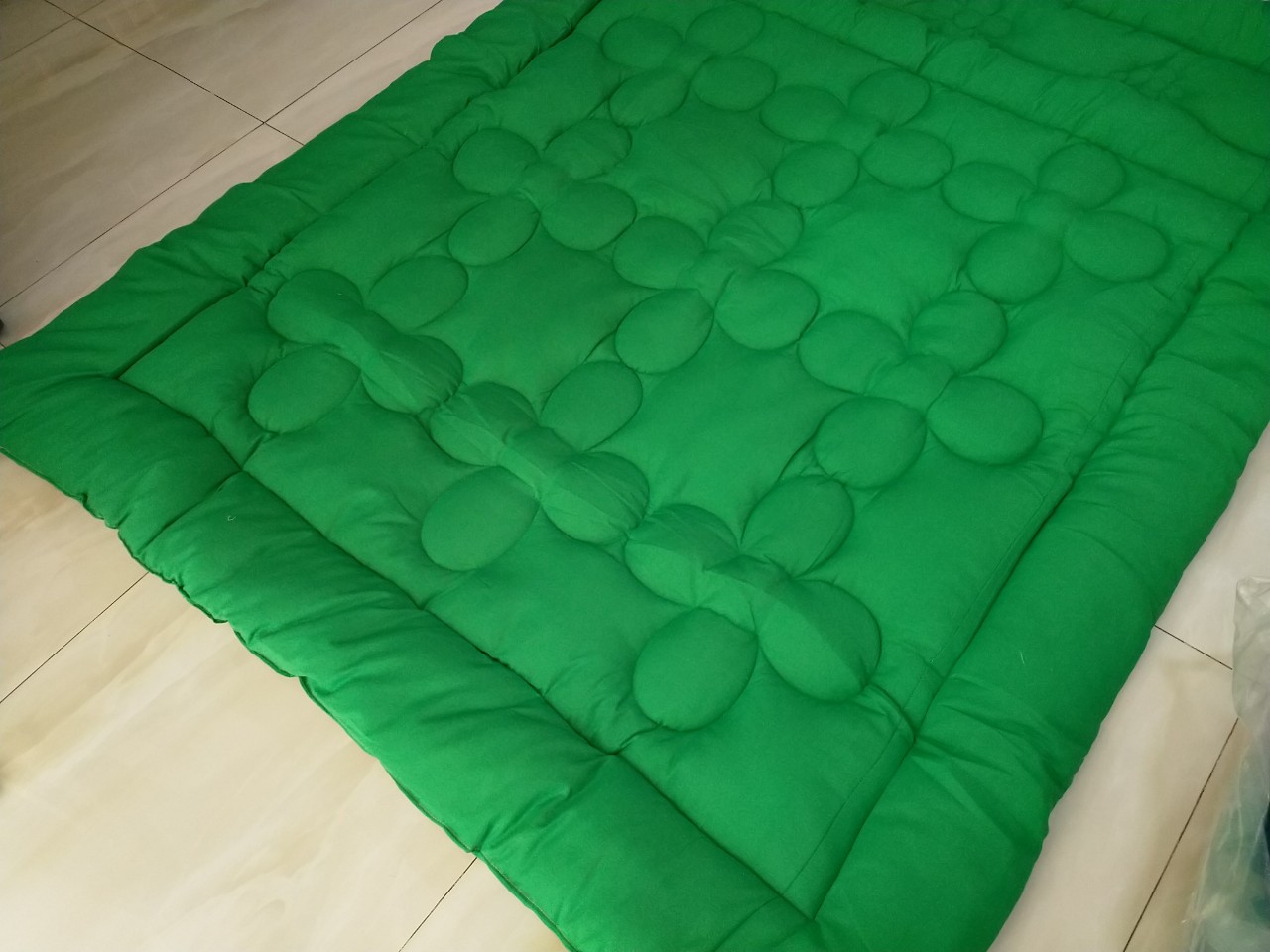 NỆM TRẢI SÀN KIÊM TRẢI GIƯỜNG 1M2