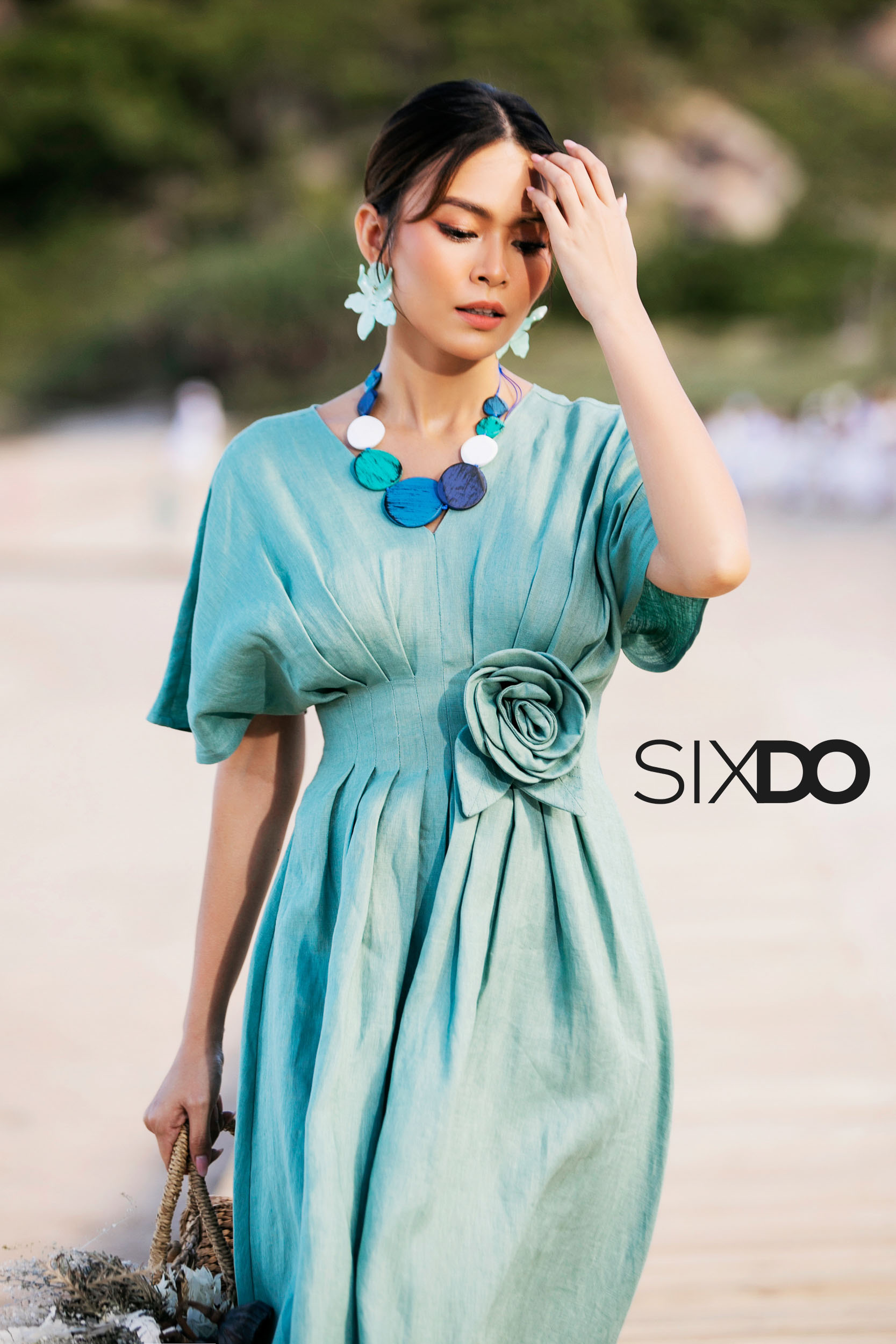 Đầm linen ôm eo cổ V SIXDO (V-neck Midi Linen Dress)