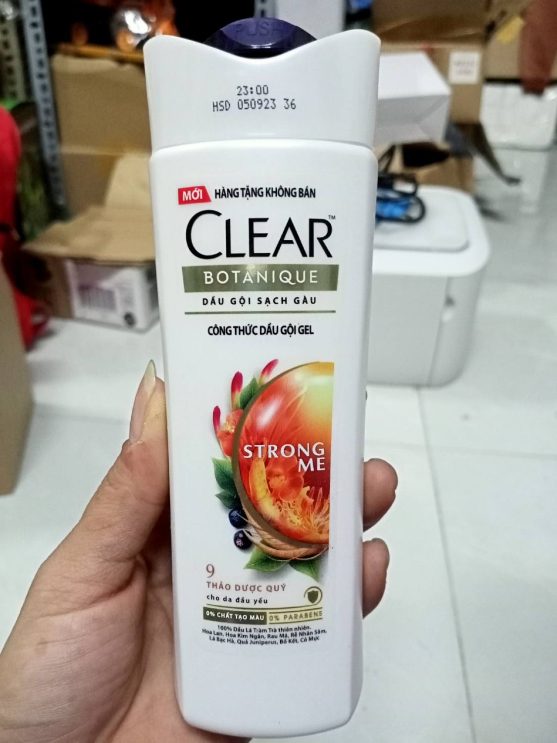 Dầu gội sạch gàu clear thảo dượᴄ 180g