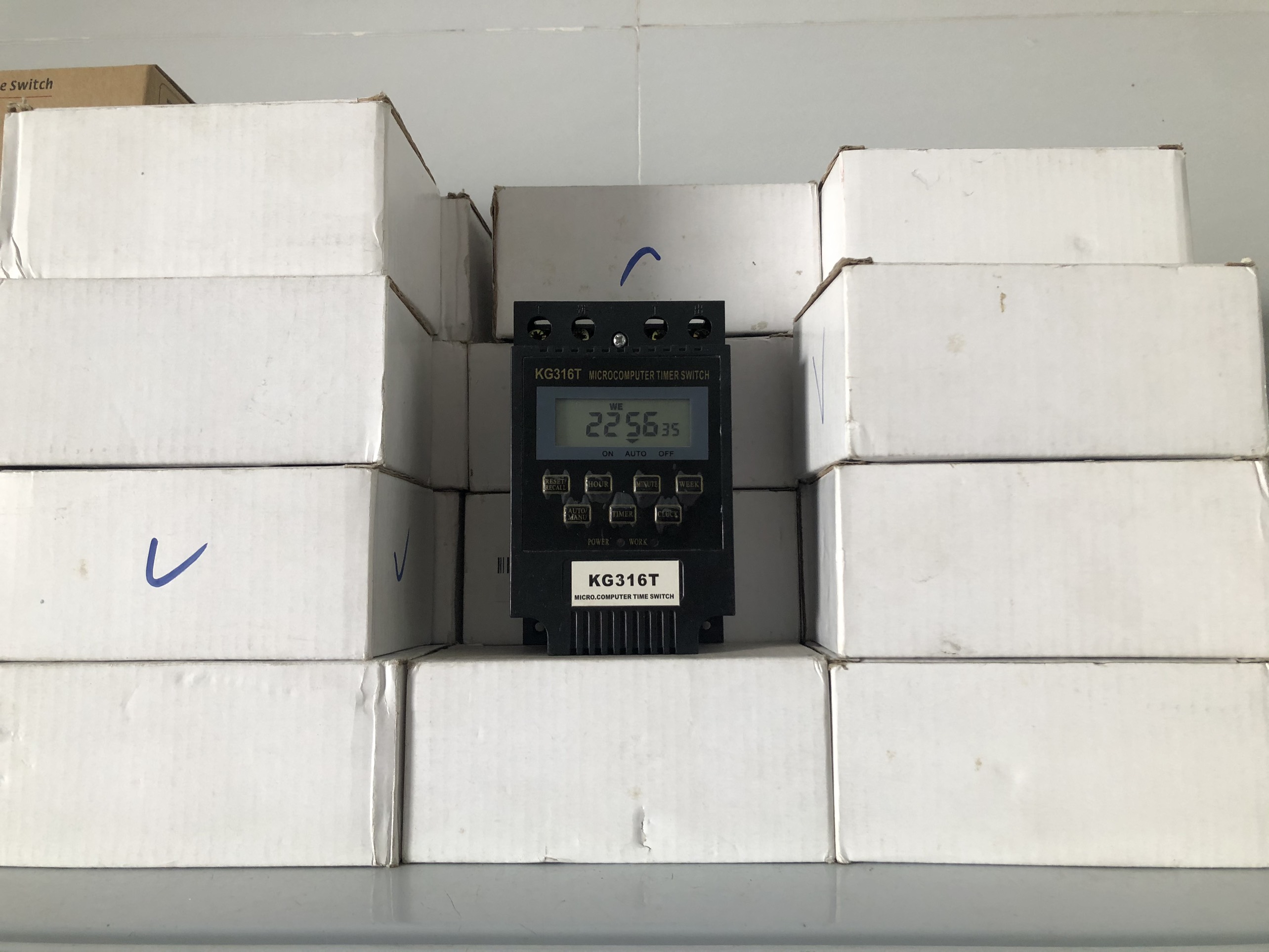 Đồng hồ điện tử hẹn giờ relay thời gian timer KG316T