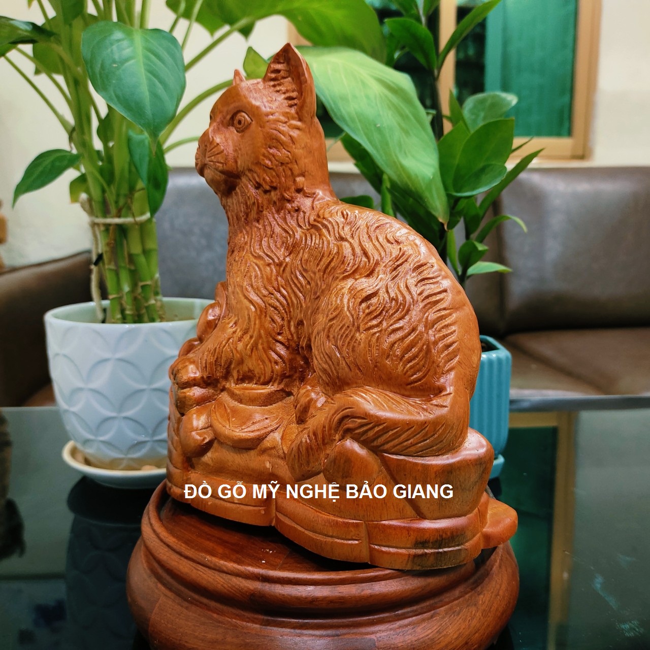 Tượng con mèo bằng gỗ hương (cao 22 ngang 20 sâu 10 cm)