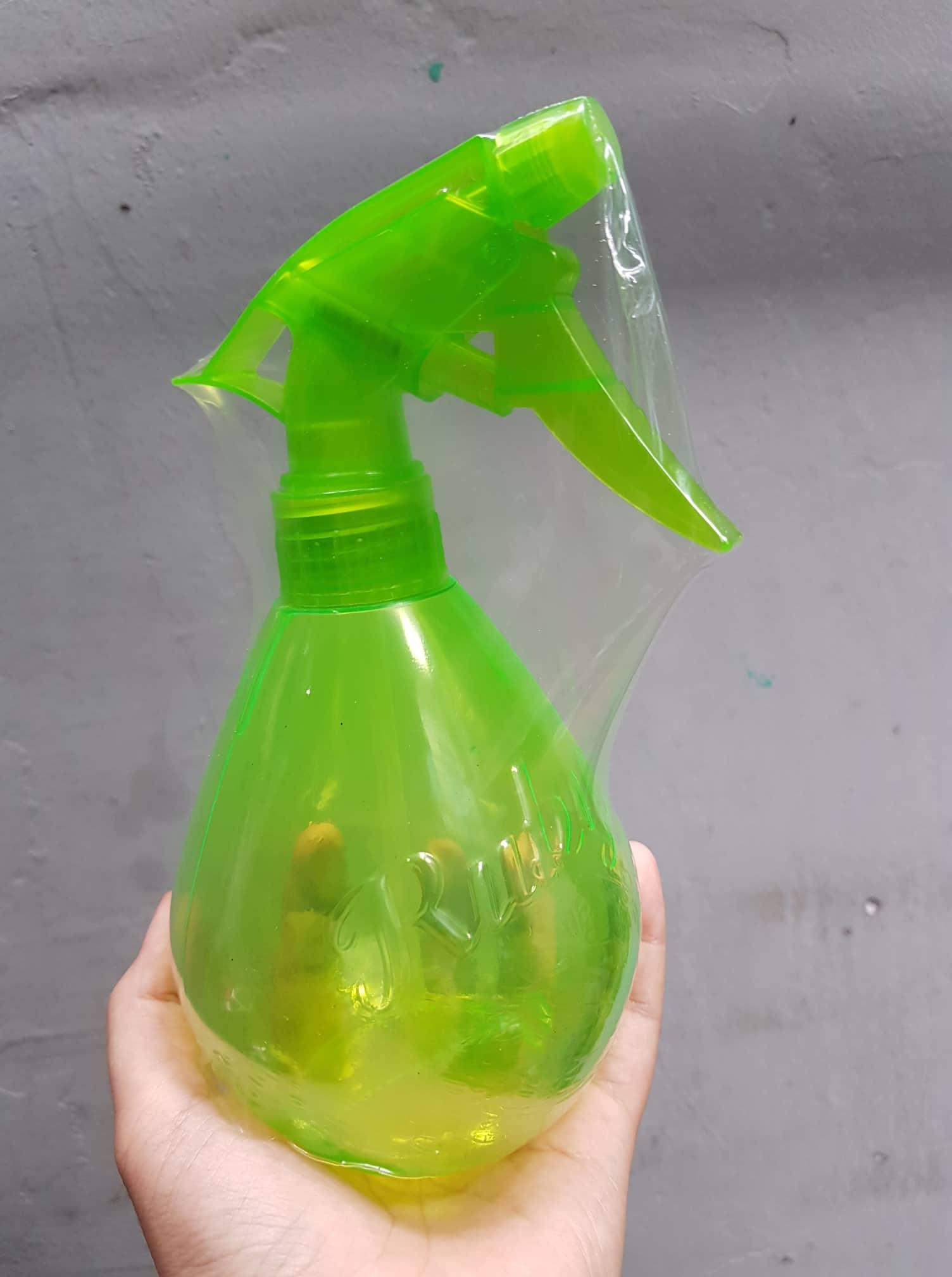 Bình Tưới Cây - Bình Xịt Loại Nhỏ (giao màu ngẫu nhiên)