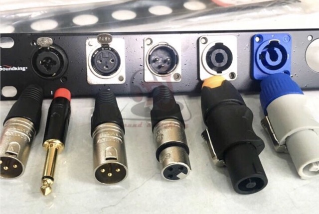 Thanh gắn jack tủ máy âm thanh 12 lỗ ,thanh cáp line