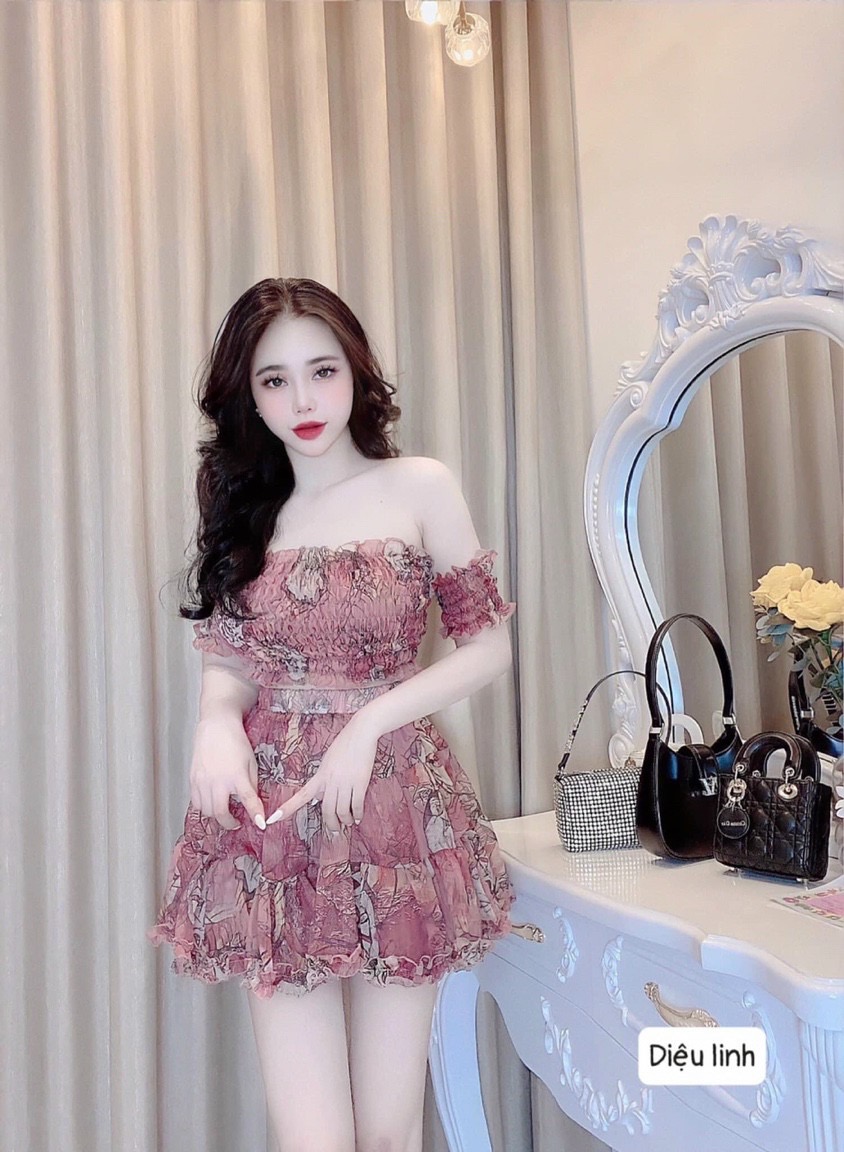 Sét áo hoa bẹt vai kèm chân váy quá đẹp các nàng ạ TH