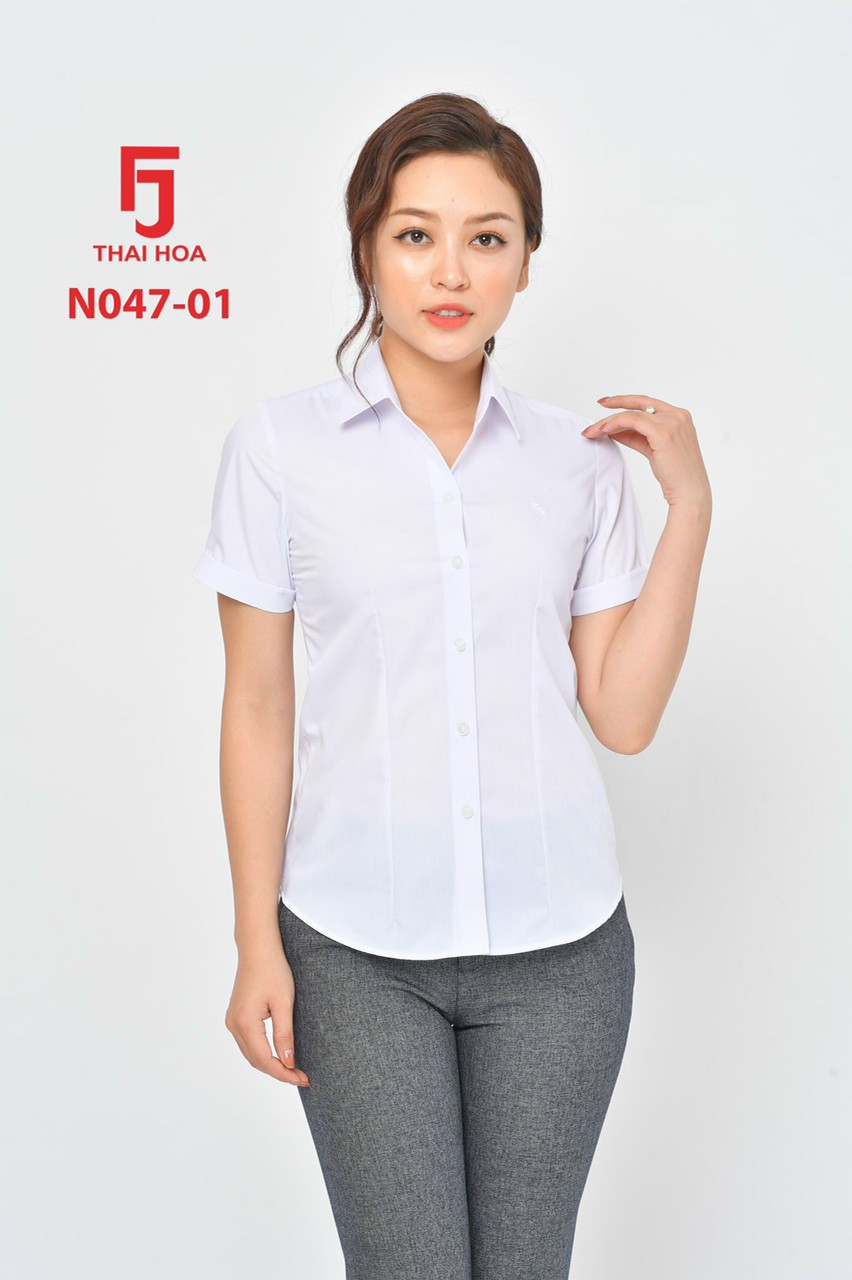 Áo sơ mi Thái Hòa màu trắng vải mềm mịn mát N047-01-01