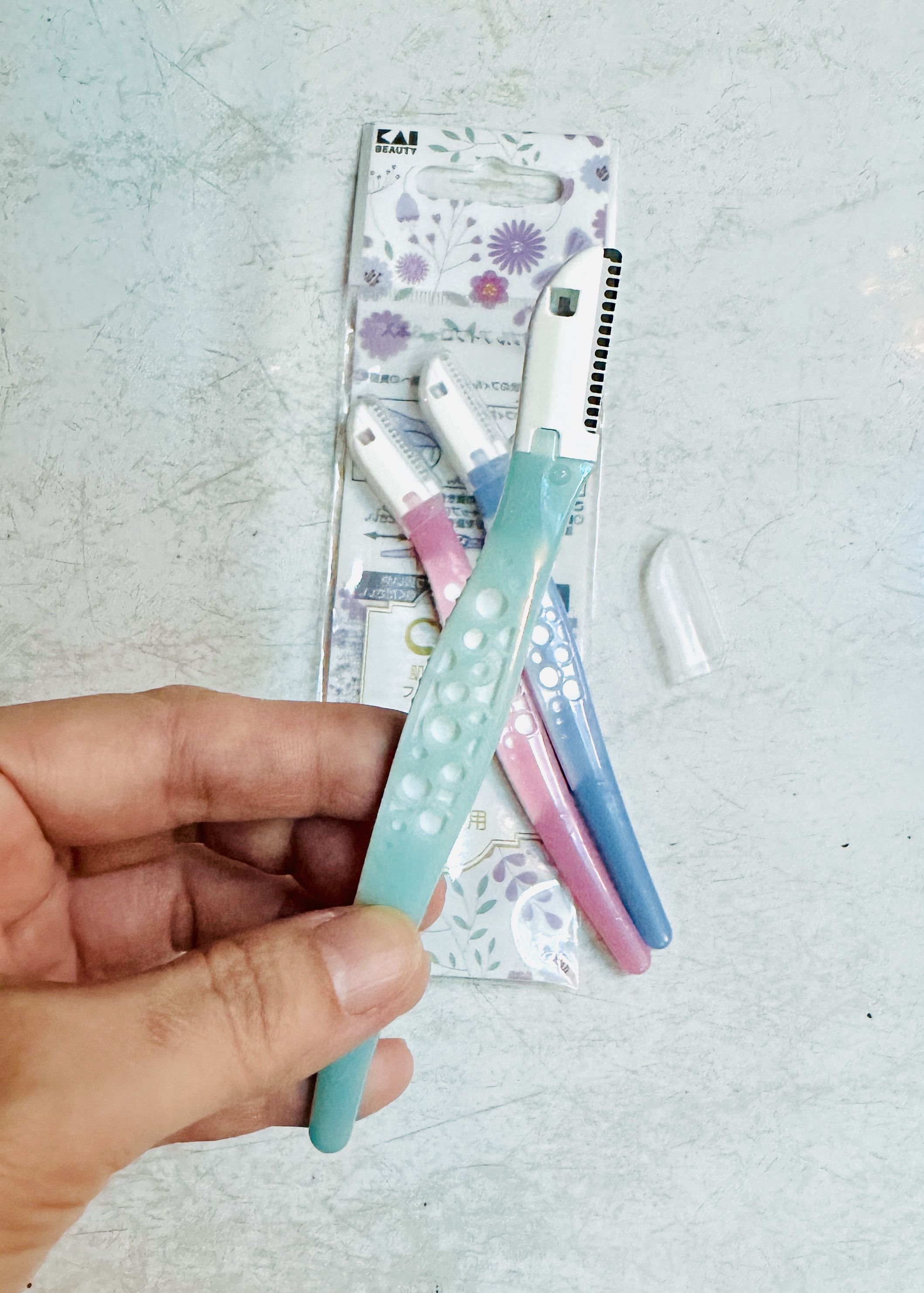 [HCM] Set 3 cây tỉa chân mày Kai thân nhựa