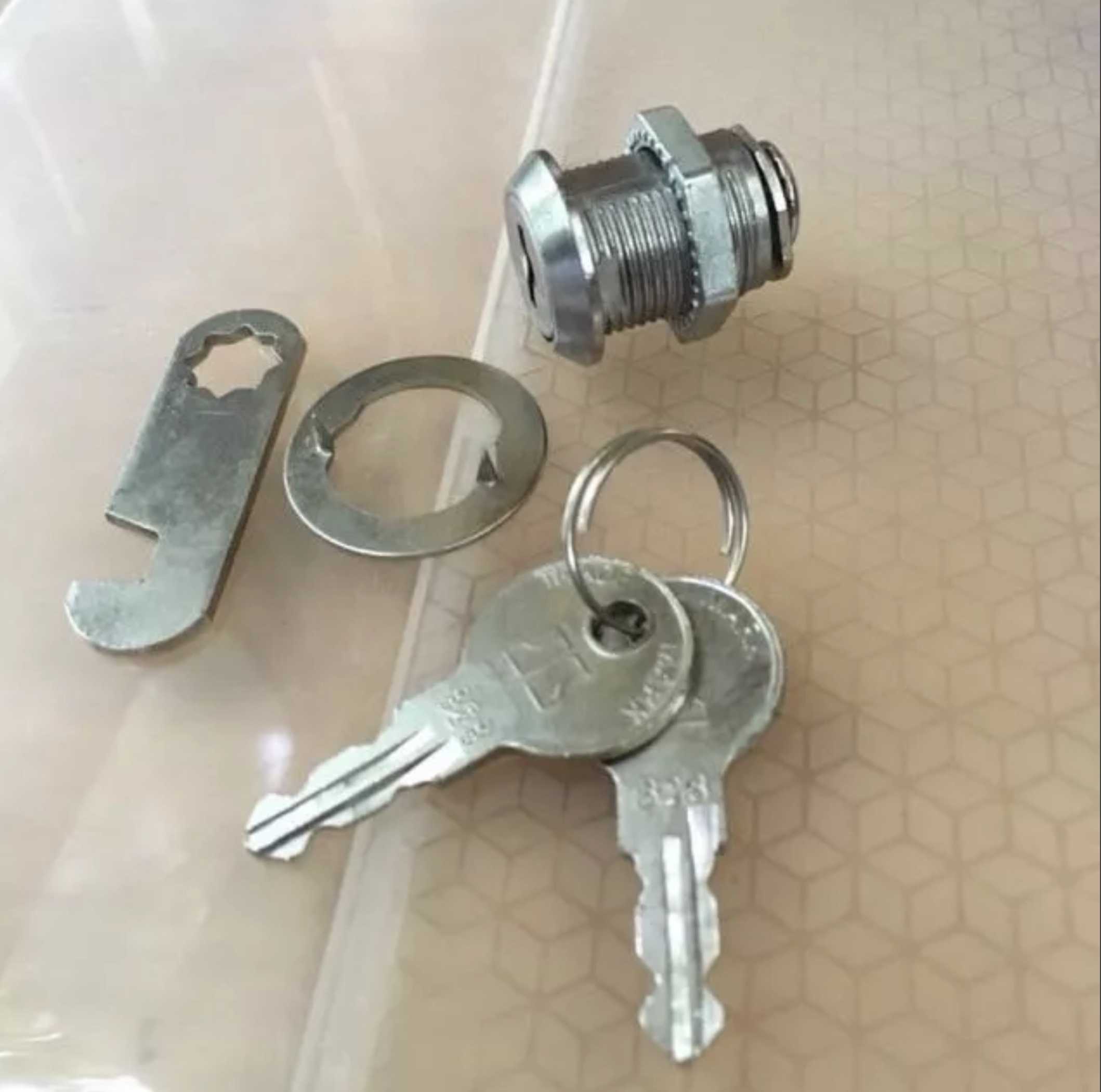KHOÁ TỦ EVERGOOD LOẠI ĐẨY VÀ MÓC