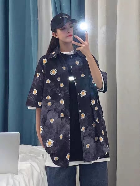 Áo sơmi hoa cúc loang màu