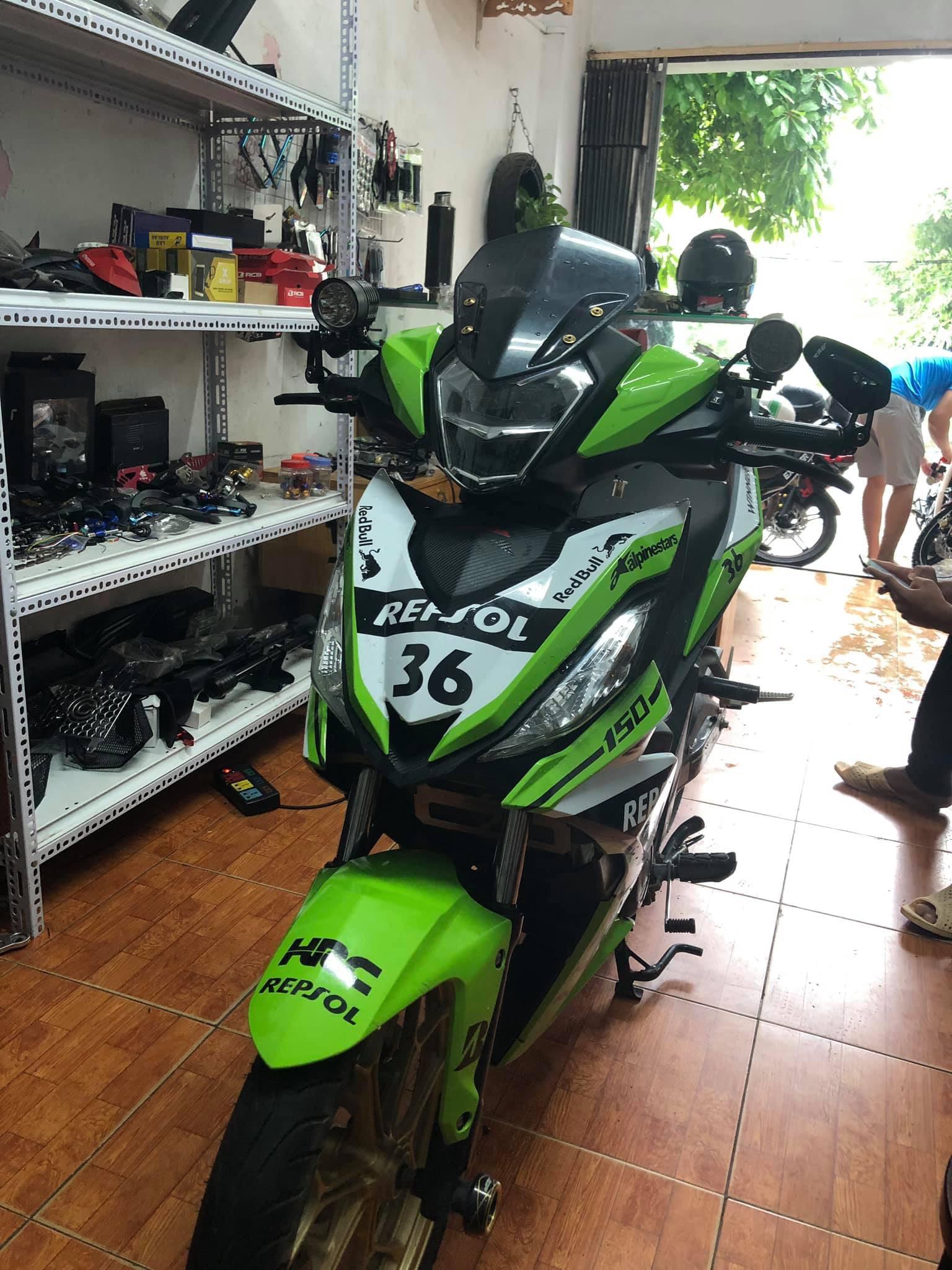 Bộ ốp đỡ mào NVX