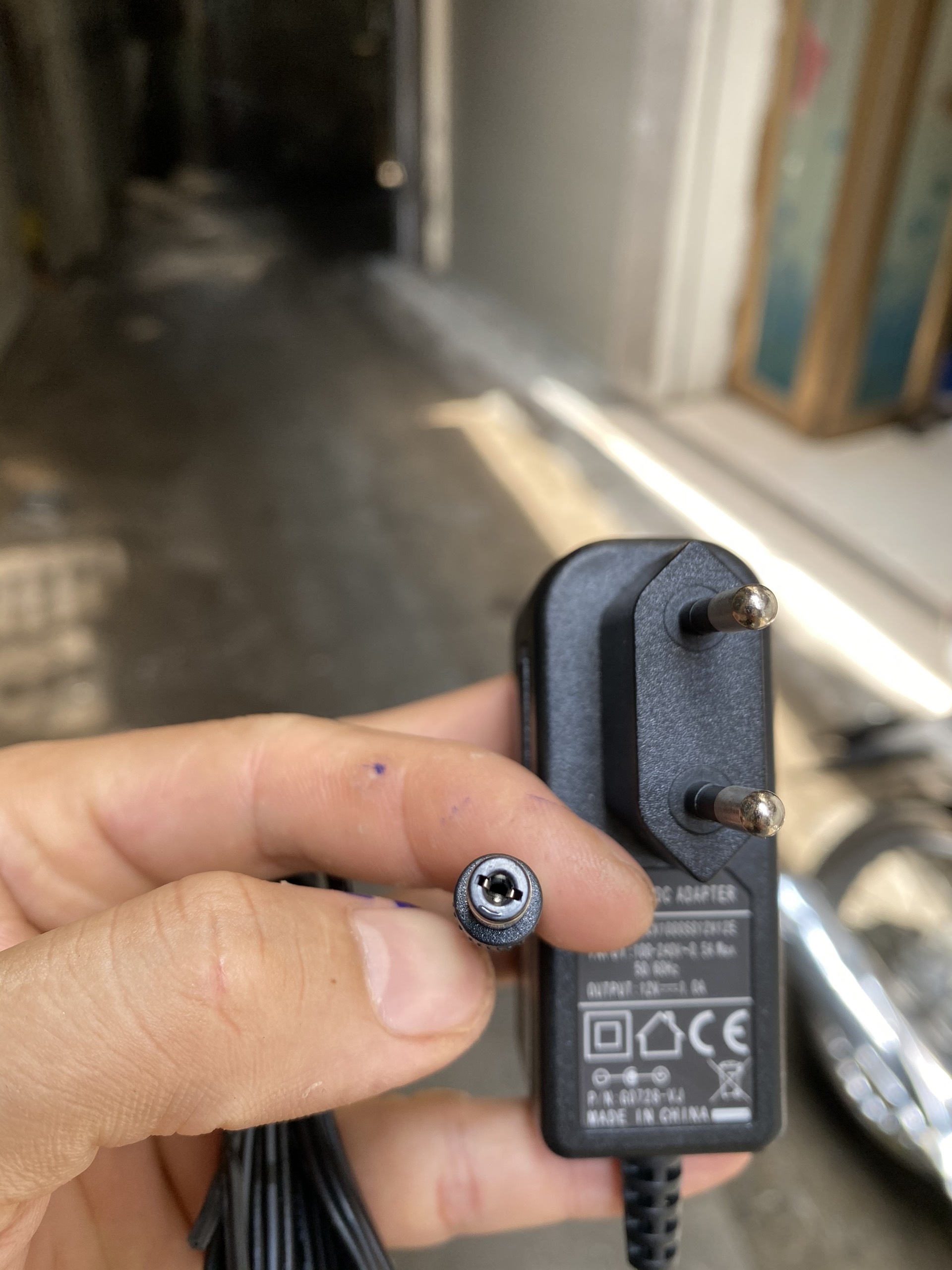 Cục nguồn 12V-1A hàng bóc thiết bị