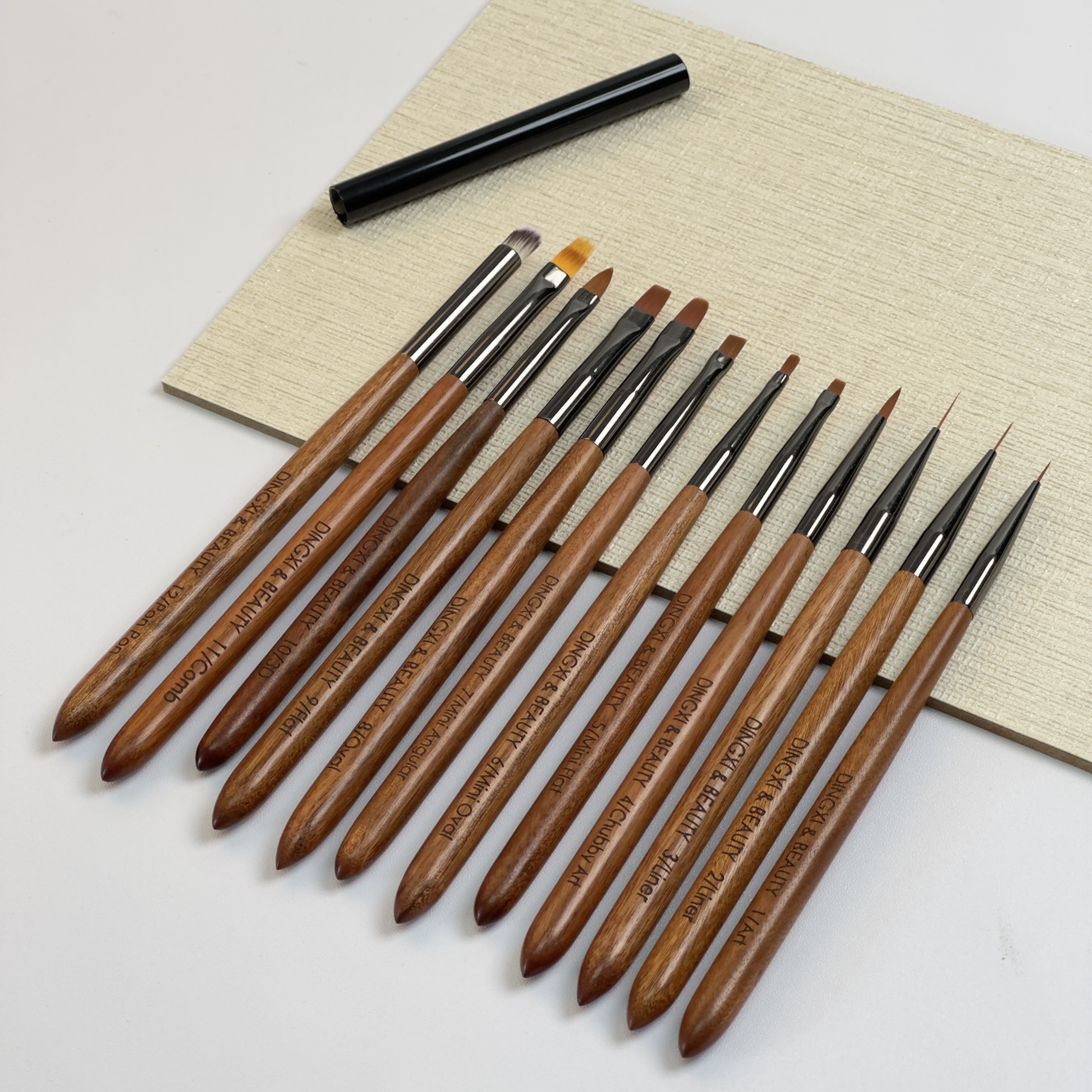 Cọ chuyên nail loại tốt cán gỗ dingxi