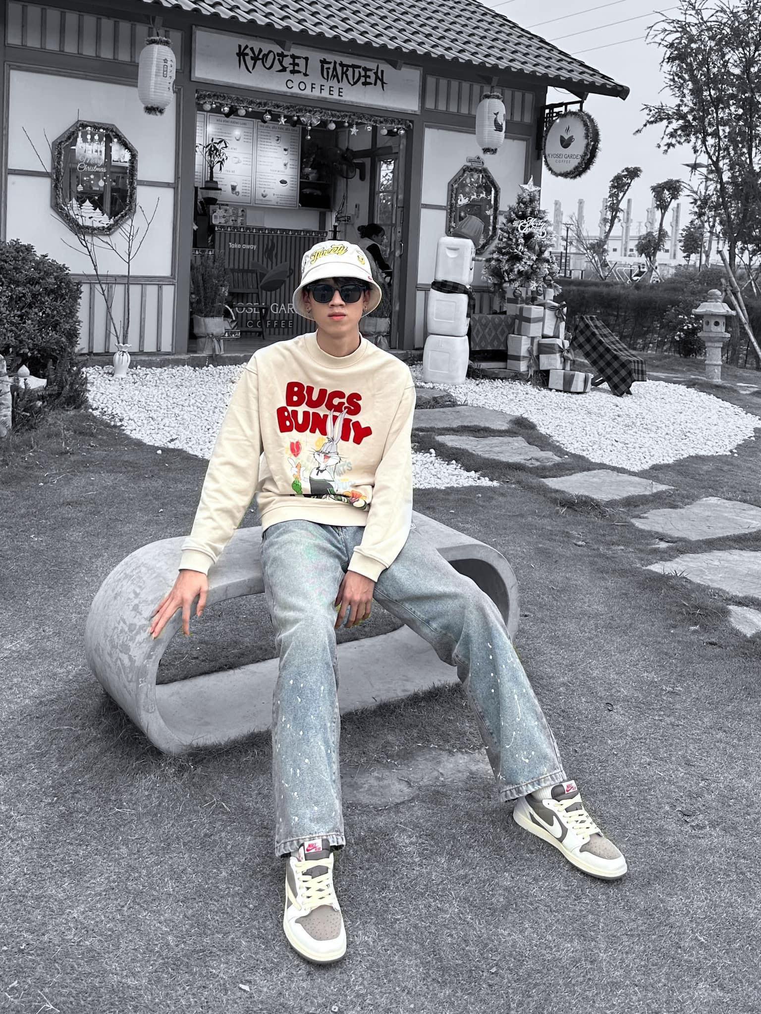 Áo nỉ MIKENCO BUGS BUNNY SWEATER