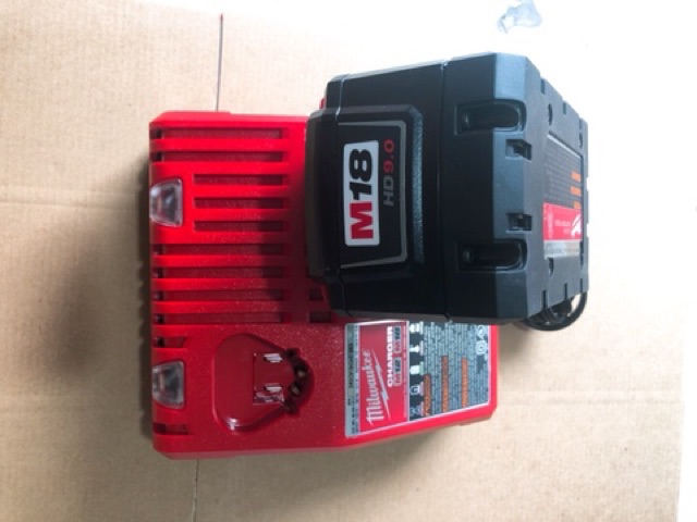 [HCM][Lấy mã giảm thêm 30%]Xac pin millwaukee 12-18v