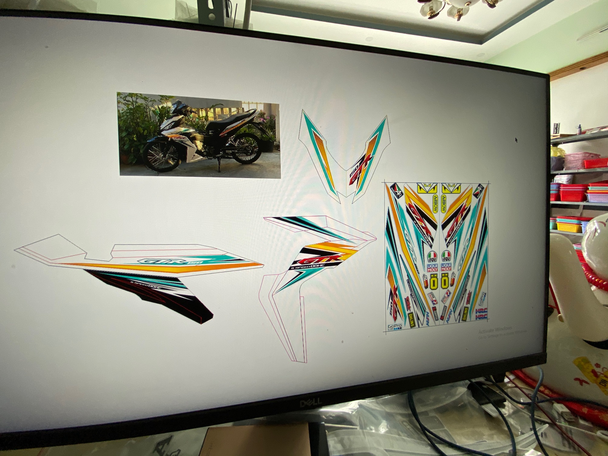 Tem rời winner gtr dán xe trắng decal