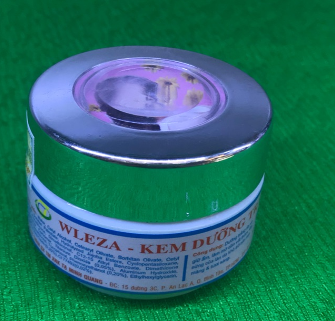 1 hủ kem dưỡng trắng da wleza 18g ( hình cô gái )