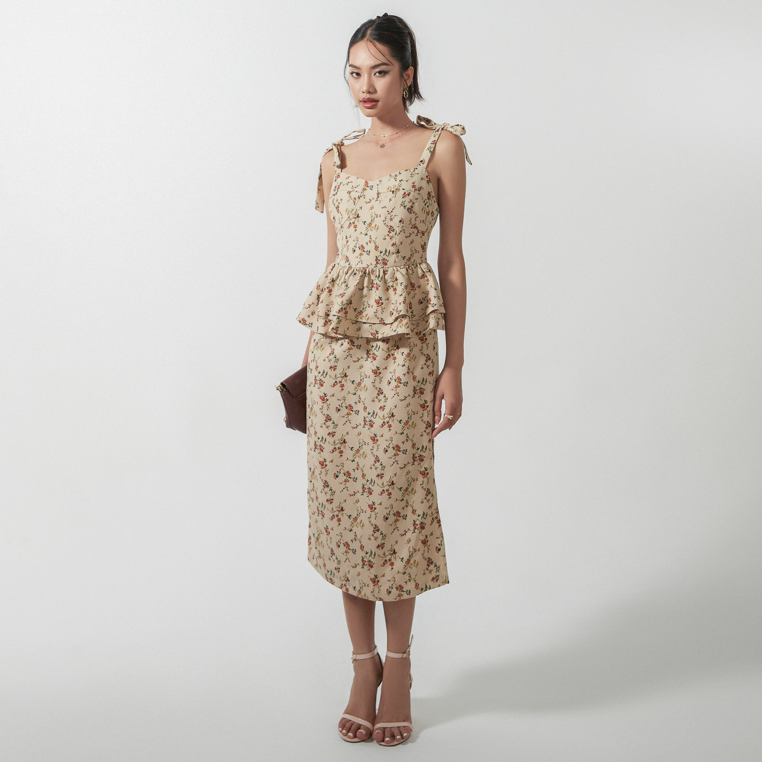 [NHẬP MÃ NOVFALAZSOCIAL02 GIẢM 40K ĐƠN 199K  ] Đầm Maybi peplum ôm kaki mỏng phối nơ vai