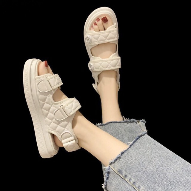 Sandal Hàn Quốc 3 quai 2 màu đen trắng