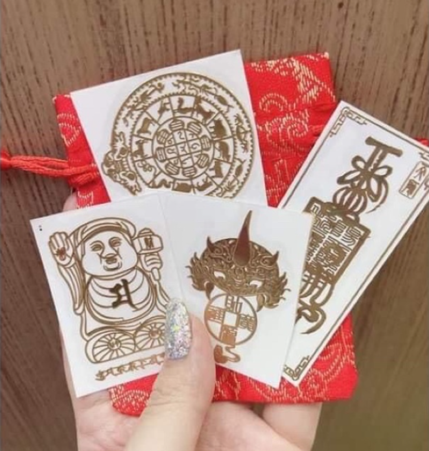 Miếng Dán Linh Phù - Tài Lộc, May Mắn, Phong Thuỷ (Dán Điện Thoại, Đồ Dùng ...)