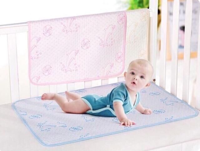 Tấm Lót Chống Thấm 4 Lớp Cho Bé