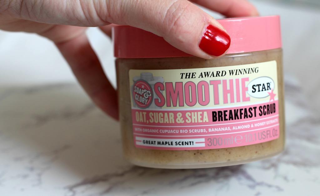Tẩy da chết Soap and Glory Smoothie Star Breakfast Scrub (Bill Anh)