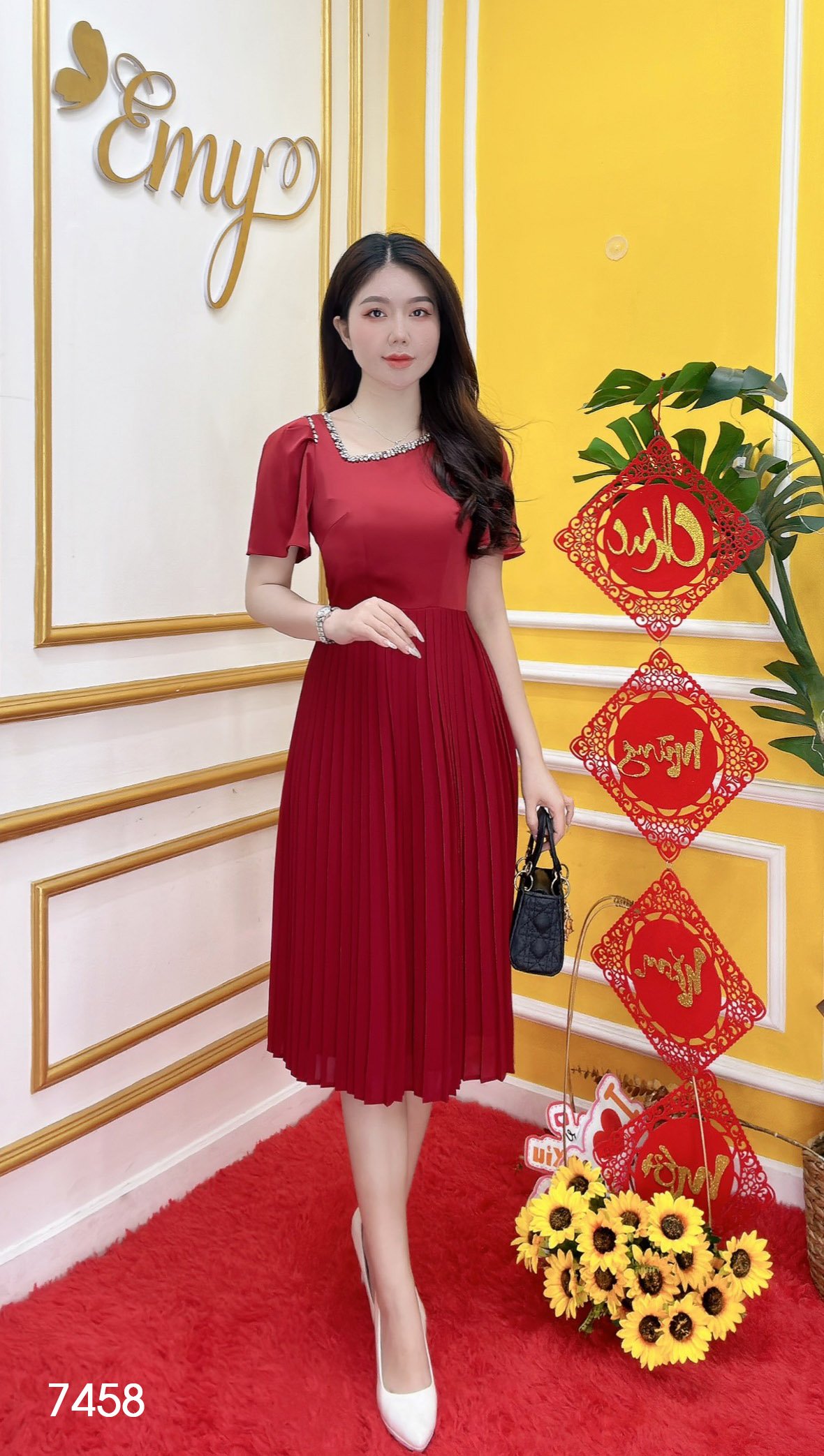 Đầm emy em7458 xoè dập ply đỏ