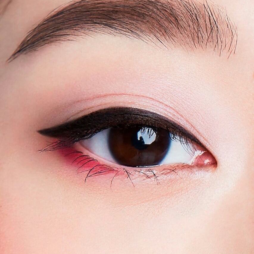 BÚT KẺ MẮT NƯỚC HÀN QUỐC BB SKIN