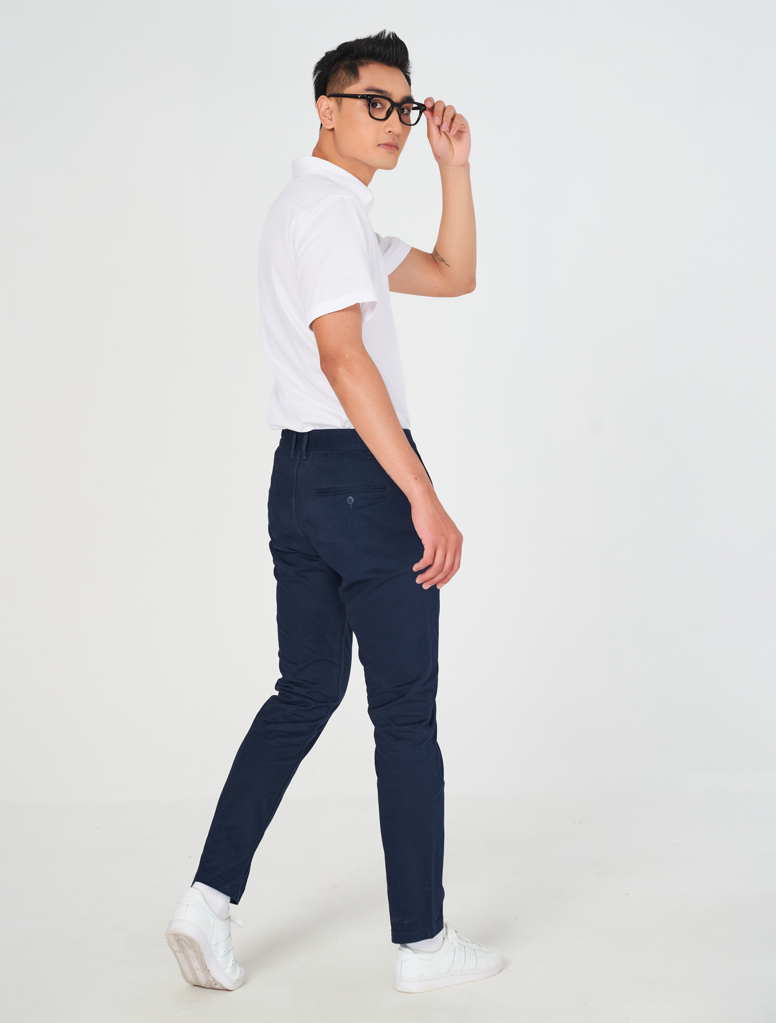 [15-17.5 VOUCHER TỚI 400K] Quần khaki nam CANIFA kiểu dáng basic phom ôm  8BK22A005